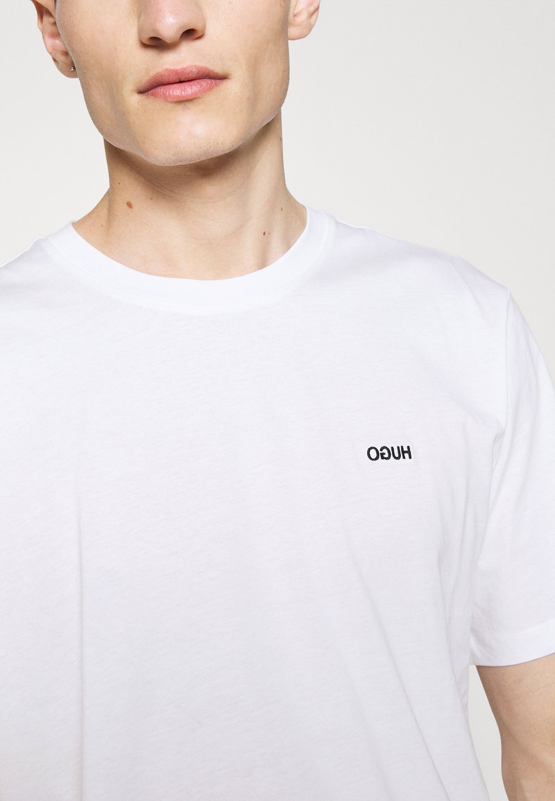 Herren T-Shirts basic | HUGO DERO T-Shirt basic white/weiß - UL47677 Herren T-Shirts basic | HUGO DERO T-Shirt basic white/weiß - UL47677