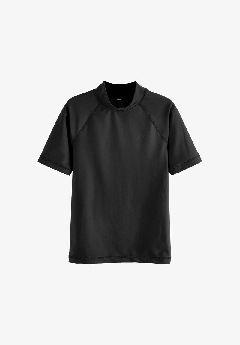 Czarny rash guard z krótkim rękawem, wykonany z gładkiego, elastycznego materiału, z wysoką szyją i rękawami raglanowymi. Z przodu znajduje się dyskretny logo.