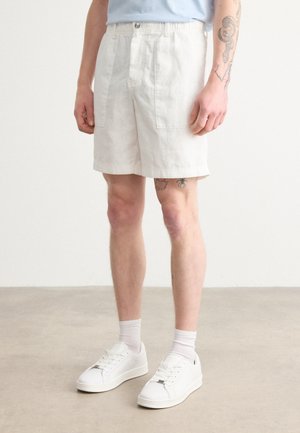 Shorts - bright white