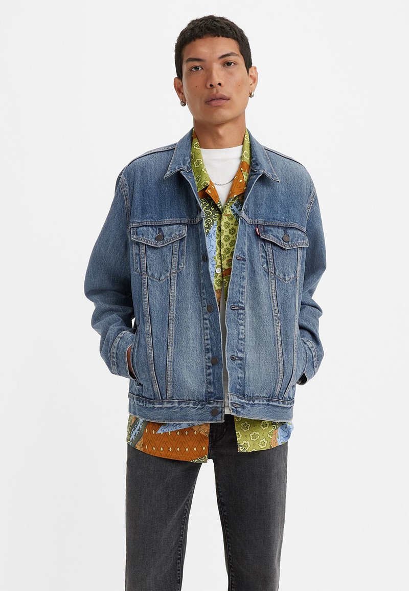 Levi's® TRUCKER JACKET Giacca di jeans skyline/blu denim