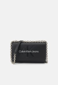 Calvin Klein Jeans - SCULPTED FLAP  - Keresztpántos táska - black Miniatűr kép 1