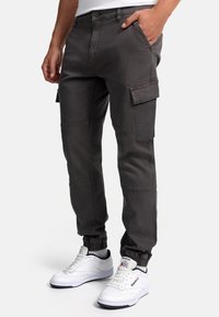 INDICODE JEANS AUGUST - Pantaloni cargo - raven