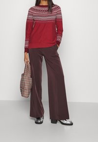 Esprit Sweter
