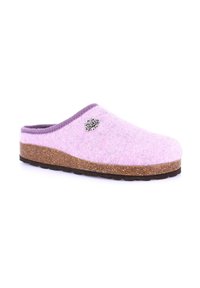 Pantofola in feltro viola con suola in sughero, silhouette curvata, bordo viola a contrasto e un accento in argento con logo sulla parte superiore anteriore.