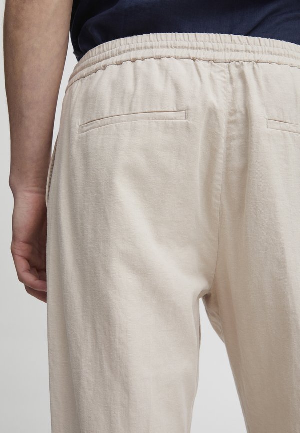 CFPILOU REGULAR FIT - Trousers - chateau gray3