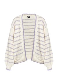 Cardigan en maille épaisse couleur crème avec des rayures lavande. Présente une coupe ample, une ouverture sur le devant, et des poignets et un ourlet côtelés pour la texture.