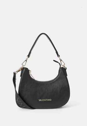 Sort Valentino læder skuldertaske med guldfarvet hardware, buet top lynlås, aftagelig rem og mærkelogo foran.
