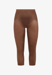 Selecionado, chestnut brown