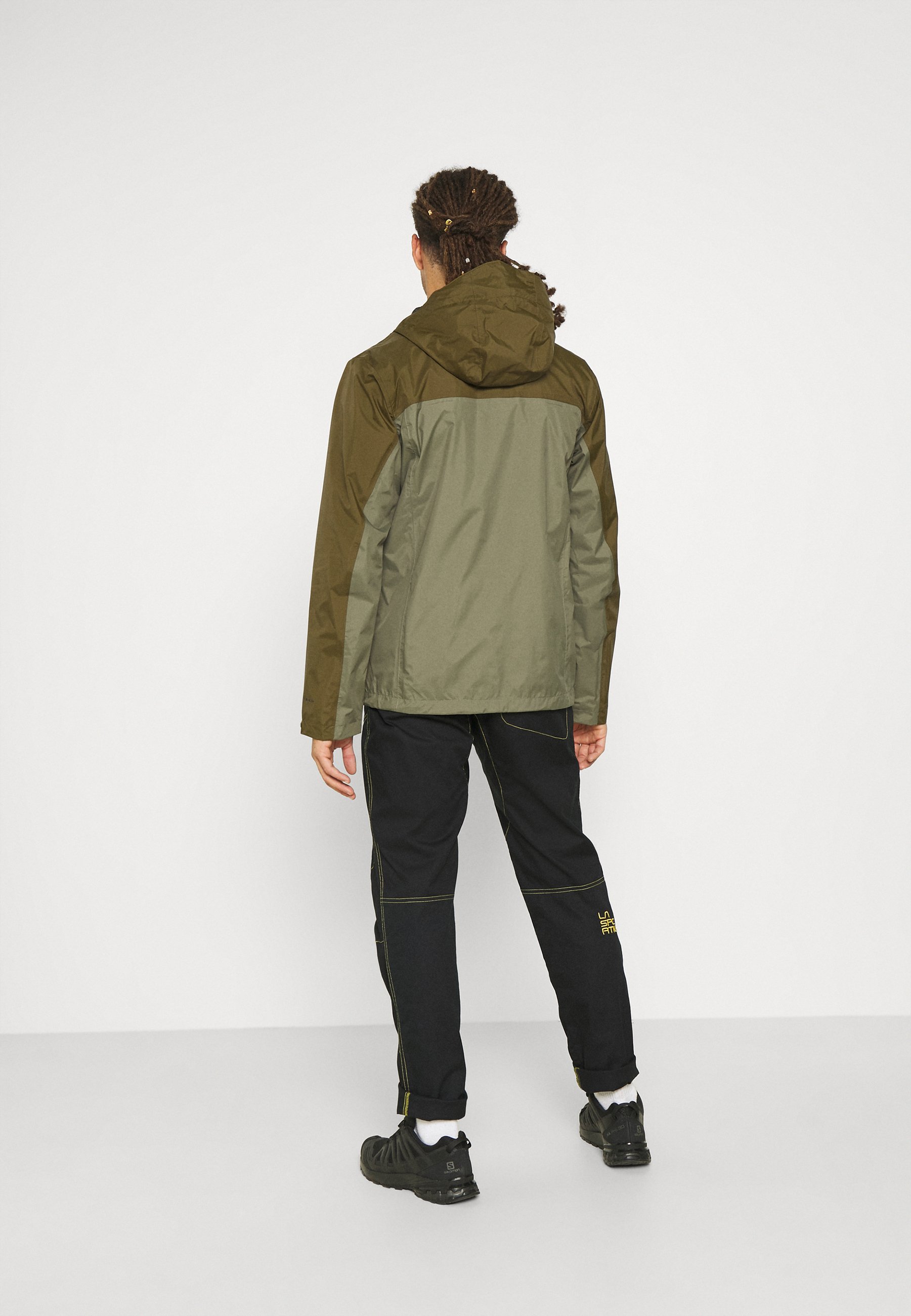 columbia pouring jacket