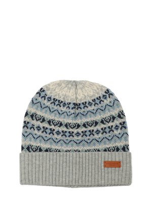 Bonnet en maille gris avec des motifs géométriques bleus et noirs et un bord côtelé plié avec une petite étiquette marron de la marque Cole Haan.