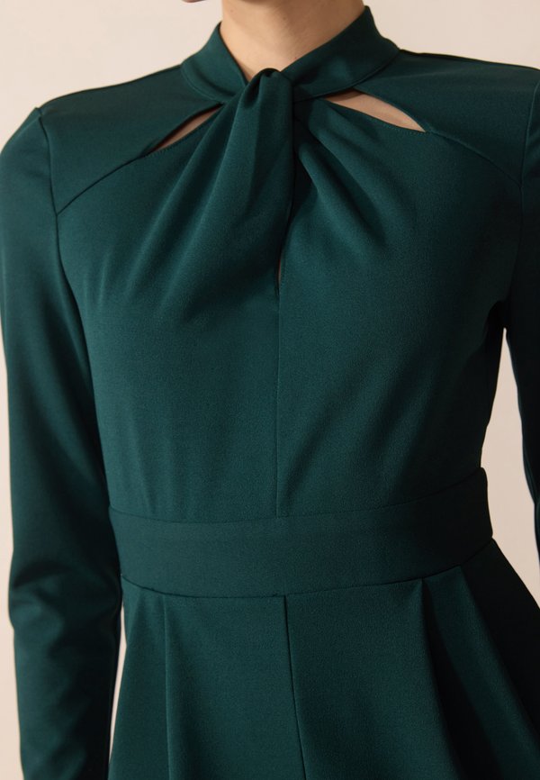 Jumpsuit - ponderosa pine2