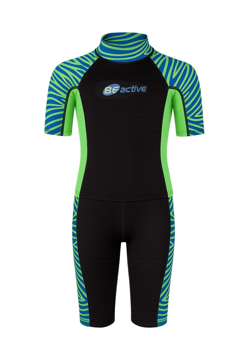 Combinaison de plongée à manches courtes avec un corps noir, des côtés verts et des manches et un col à rayures zèbre bleu-vert, avec le logo "BE active" sur la poitrine.