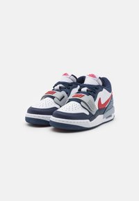 Jordan LEGACY - Matalavartiset tennarit - white/varsity red/midnight navy/wolf grey