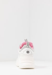 MOA - Master of Arts Sneakers - white