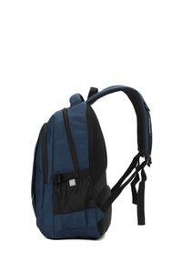 Sac à dos bleu et noir avec plusieurs poches zippées, bretelles rembourrées, détails en mesh et un design en tissu structuré et durable.