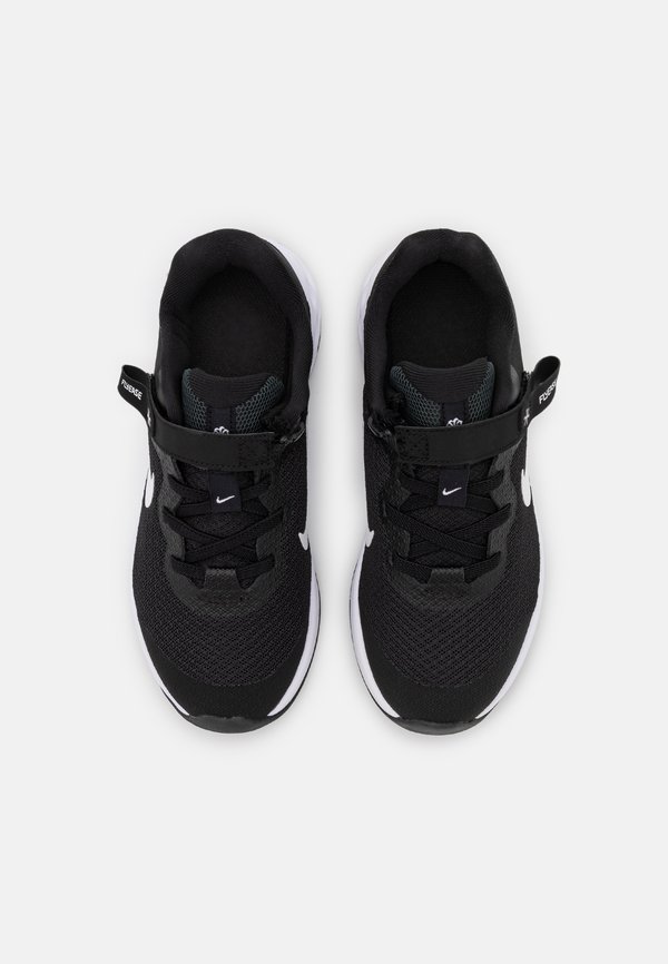 REVOLUTION 6 FLYEASE UNISEX – Laufschuh Straße