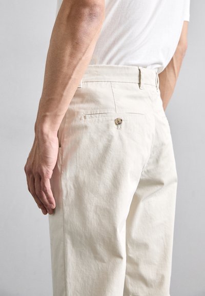 J.LINDEBERG LOIS CLOUD PANTS - Auduma bikses - moonbeam