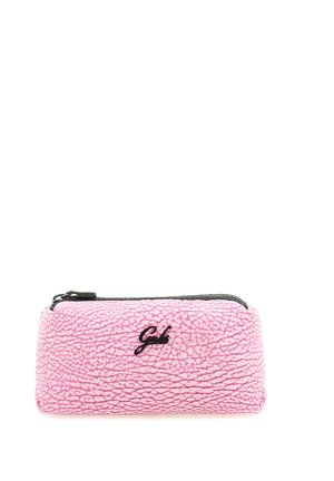 Bustina rettangolare rosa con motivo strutturato e zip nera, con un piccolo logo nero "Gabs" al centro davanti.