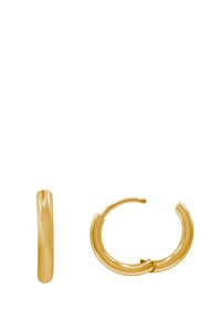 Goldene Creolen mit einer glatten, polierten Oberfläche, nahtlosem Design und einem sicheren Verschluss. Ein Ohrstecker steht aufrecht.