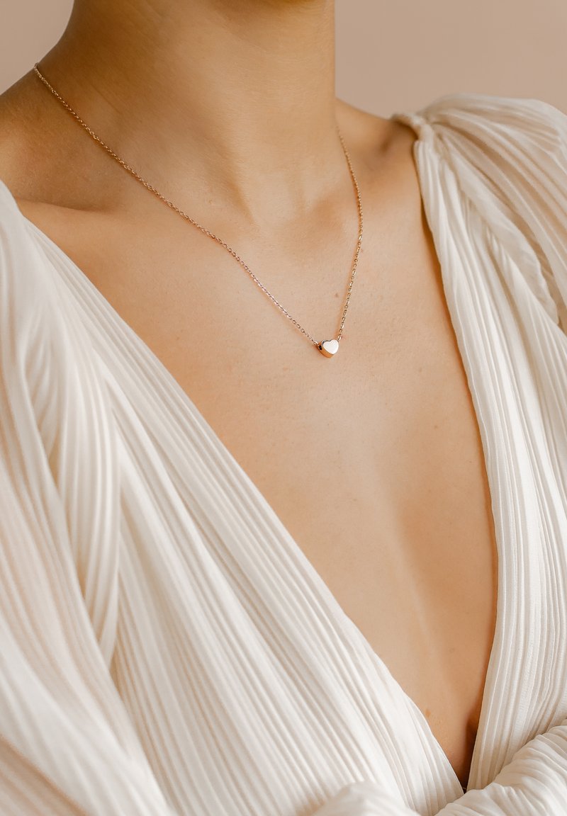 Happiness Boutique Collana Multifilo A Y Oro – Delicata, In Acciaio Inossidabile Placcato Oro, Minimal, Regalo In Scatola