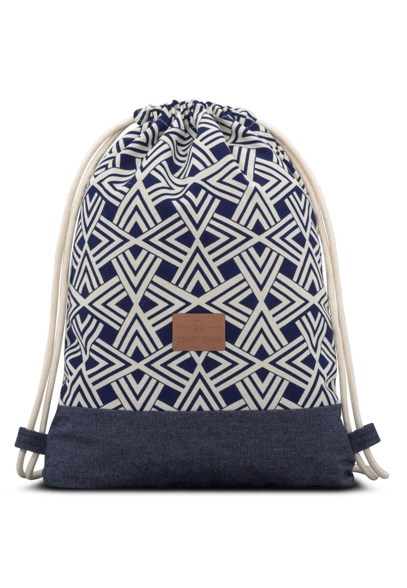Marinblå dragsäck med en geometrisk krämfärgad mönster, denimbotten, naturfärgade snören och en beige logopatch.