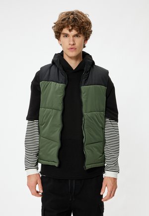 PUFFER - Vest - green