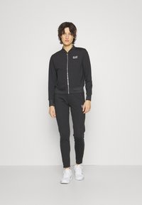 EA7 Emporio Armani - MULTI SPORT - Treniņtērps - black Miniatūras attēls 1