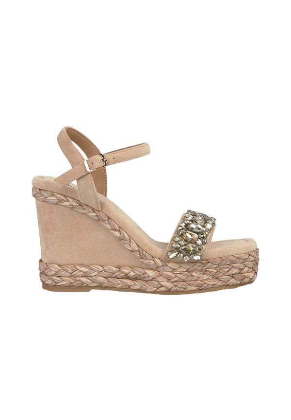 Y CIERRE CON HEBILLA - Plateausandalette - marrón claro