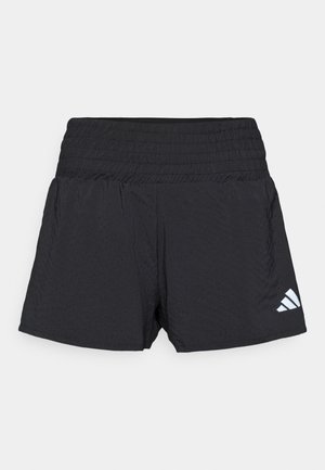 Zwarte sportshorts met een elastische tailleband en een gestructureerde stof. Voorzien van een wit logo aan de rechteronderzijde.