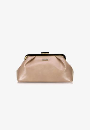Borsa a tracolla in pelle beige con un design arricciato, cornice in metallo dorato e chiusura a scatto. Texture liscia con dettagli hardware minimi.