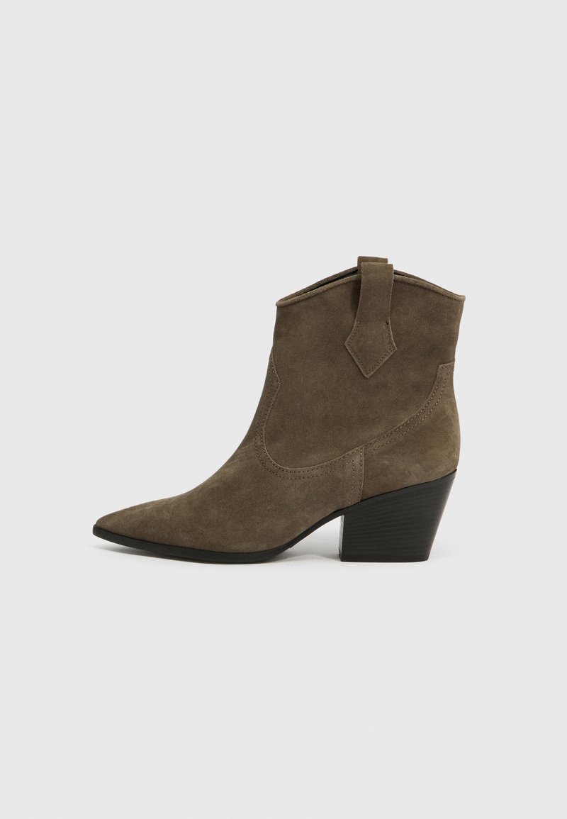 Botines camperos
