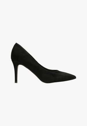Escarpin noir en daim à talons hauts avec un nez pointu et une silhouette élégante. Présente un talon fin et une texture lisse. Design classique.