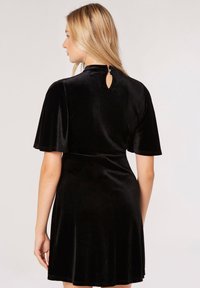 Apricot FLARE MINI - Vestito elegante - black