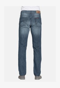 Seleccionado, medium blue wash stone wash