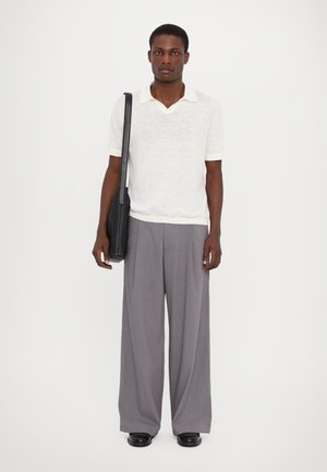 SUPER LOOSE FIT PANT UNISEX - Pantalon classique - grey