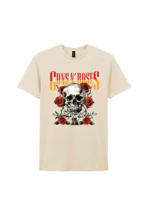 Beżowy t-shirt z czerwonym i żółtym tekstem "Guns N' Roses", centralną czaszką, czerwonymi różami i dwoma skrzyżowanymi pistoletami z zielonymi liśćmi.