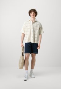 Jack & Jones PREMIUM JORLOUIS - Camicia - cloud dancer