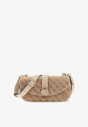 Sac bandoulière beige Guess avec motif monogramme, bandoulière ajustable, boucle dorée et fermeture à rabat sur fond blanc.