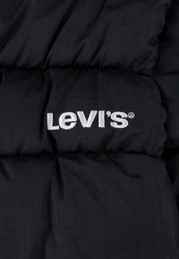 Levi's® ESSENTIAL PUFFER - Žieminė striukė - black