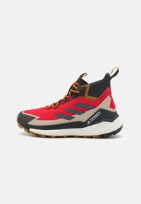FREE - Hiking shoes - pure ruby/grey five/wonder beige