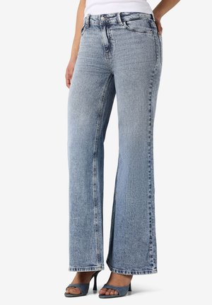 Noisy May NMNELLIE PALAZZO JEANS - Džínsy voľného strihu - light blue denim