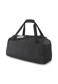 Bolsa de deporte negra hecha de un tejido duradero, que cuenta con dos asas superiores, un bolsillo de malla lateral y un compartimento principal con cremallera. Logo mostrado de manera prominente.