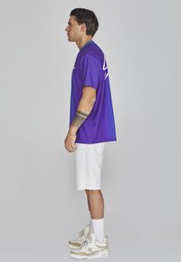 Thumbnail Image 5