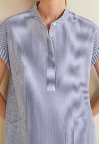 Mango Sukienka koszulowa