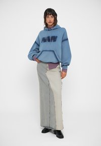 AVAVAV SHOULDERLESS HOODIE CUT LOGO - Ikdienas džemperis - blue