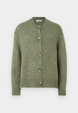 Grønn strikket cardigan med lange ermer, rund hals, ribbestrikkede mansjetter og kant, og fem skjellknapper foran.