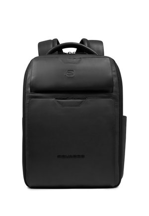 Schwarzer rechteckiger Rucksack mit zwei Reißverschlussfächern, einem oberen Griff, gepolsterten Schultergurten und einem dezenten Logo auf der Vorderseite.