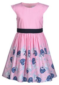 Růžové bavlněné šaty s krátkými rukávy, námořnickým pasem a skládací sukní s modrým květinovým a motýlím potiskem. Zipové zapínání na zadní straně.