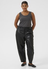 Kaffe Curve TERA - Pantalon en cuir - black deep