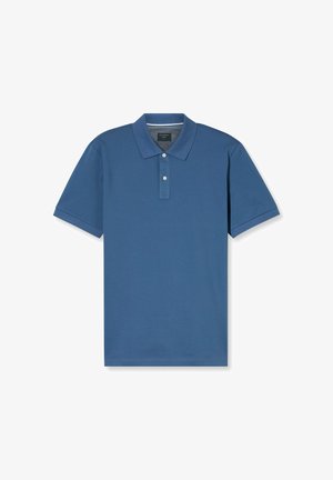 Blauwe polo shirt van gladde stof, met een klassieke kraag, een twee-knopenknopsluiting en korte mouwen. Eenvoudig ontwerp zonder patronen.